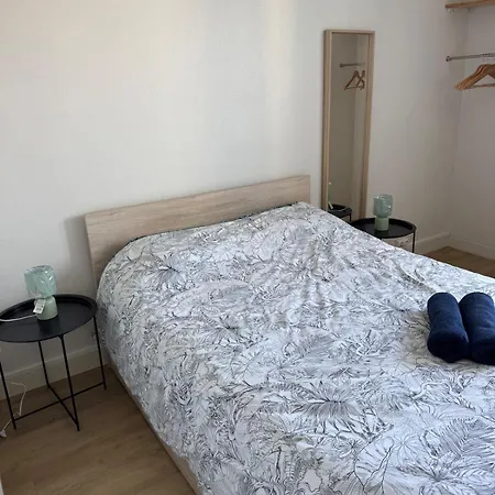 4 Bedrooms - 2 Bathrooms - Parking And Balcony