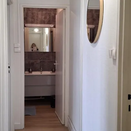4 Bedrooms - 2 Bathrooms - Parking And Balcony Appartement *