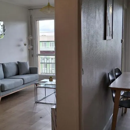 4 Bedrooms - 2 Bathrooms - Parking And Balcony * Le Mans