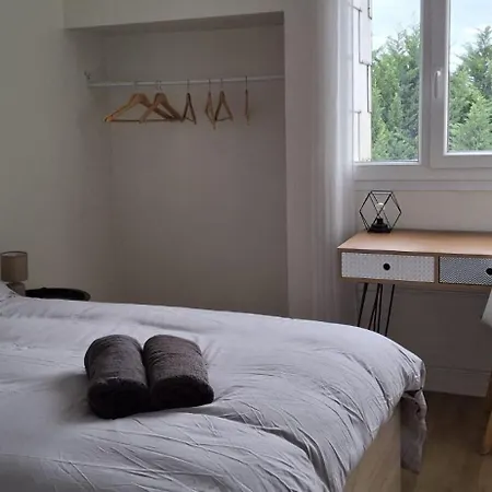 4 Bedrooms - 2 Bathrooms - Parking And Balcony Daire